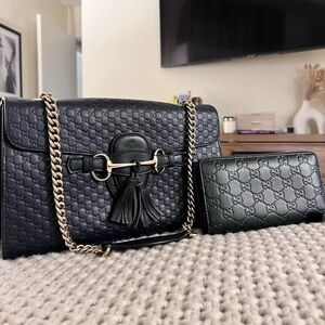 Medium Gucci Emily GG Shoulder Bag in Navy